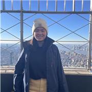 Profesora de apoyo escolar especializado en clases para niños de forma presencial